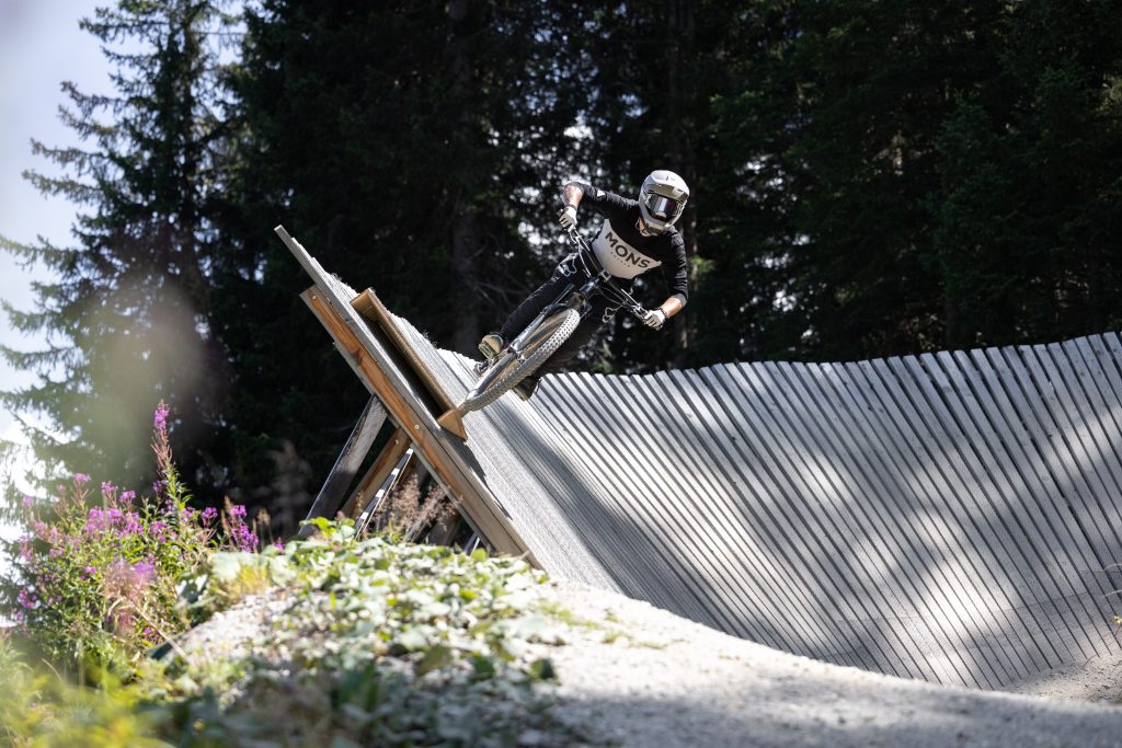 Northshore-Action im Bikepark Serfaus-Fiss-Ladis (©Serfaus-Fiss-Ladis Marketing GmbH, Fabian Schirgi)